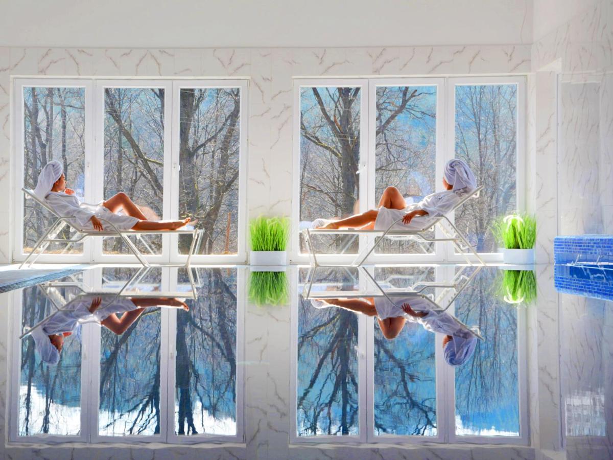Dwor I Dworek Leszczowate Wellness & Spa Ustrzyki Dolne Exterior photo