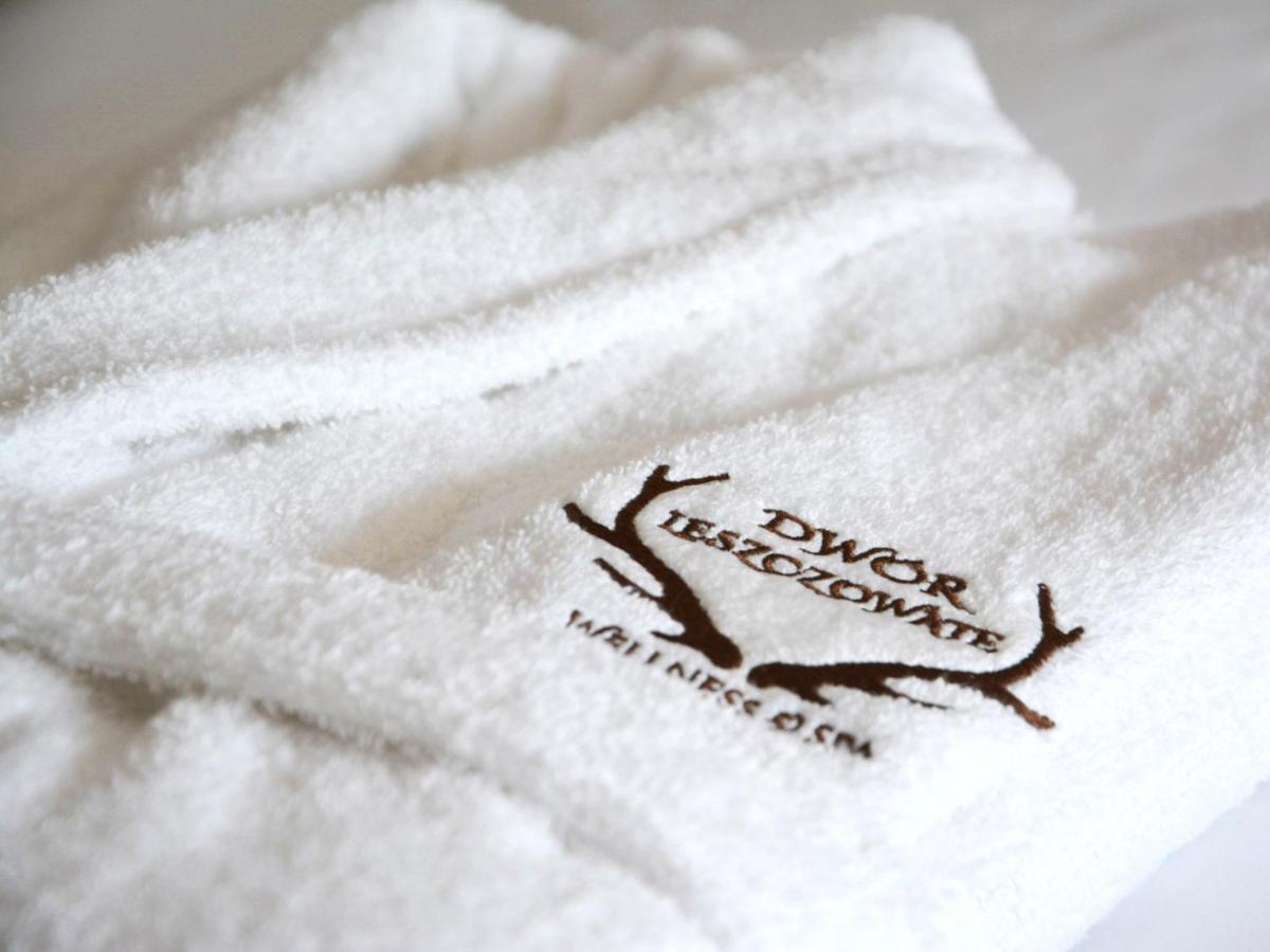 Dwor I Dworek Leszczowate Wellness & Spa Ustrzyki Dolne Exterior photo