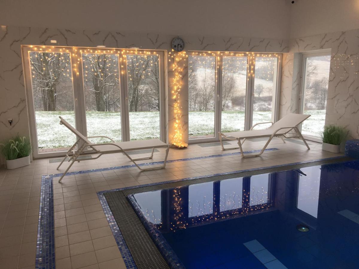 Dwor I Dworek Leszczowate Wellness & Spa Ustrzyki Dolne Exterior photo