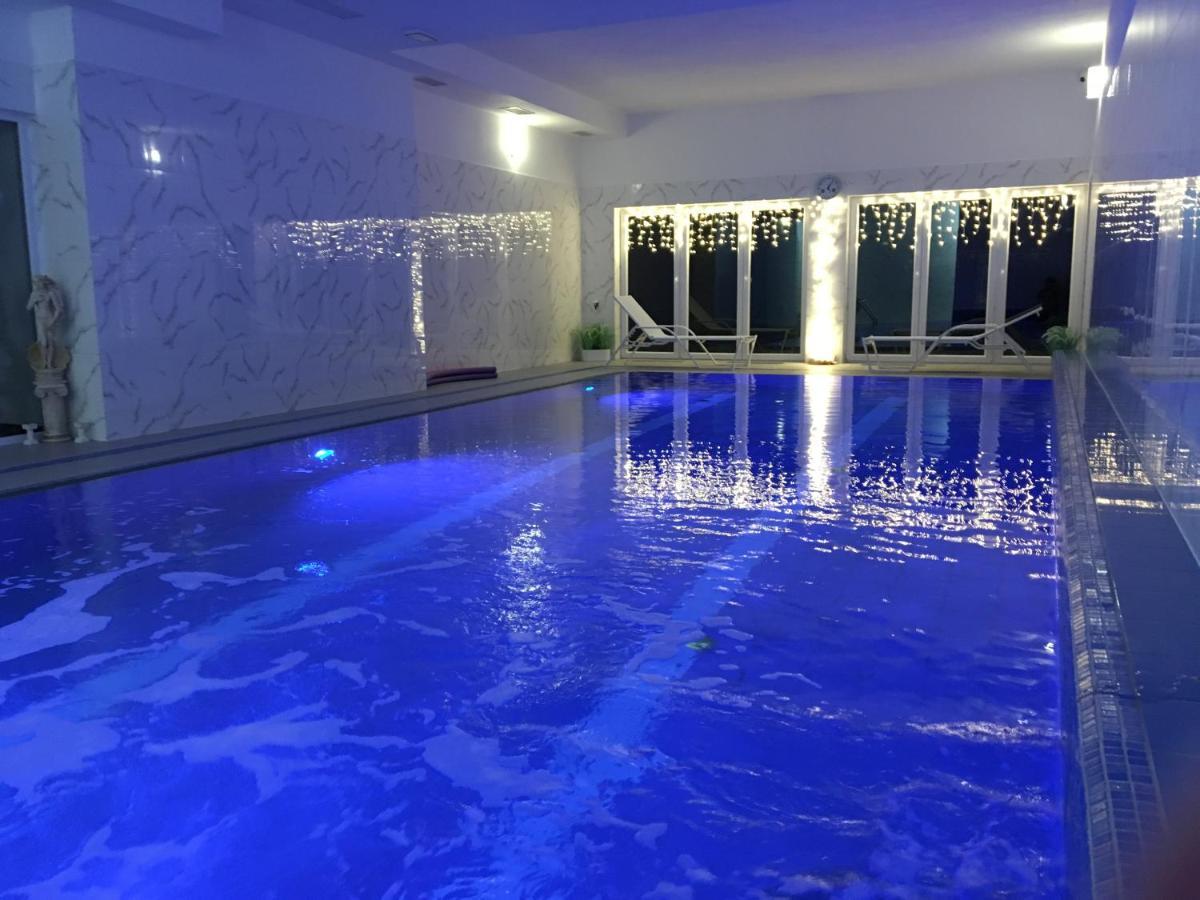Dwor I Dworek Leszczowate Wellness & Spa Ustrzyki Dolne Exterior photo