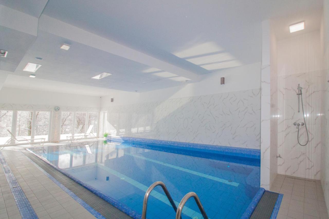 Dwor I Dworek Leszczowate Wellness & Spa Ustrzyki Dolne Exterior photo