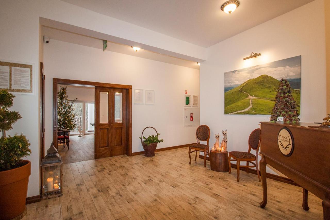 Dwor I Dworek Leszczowate Wellness & Spa Ustrzyki Dolne Exterior photo