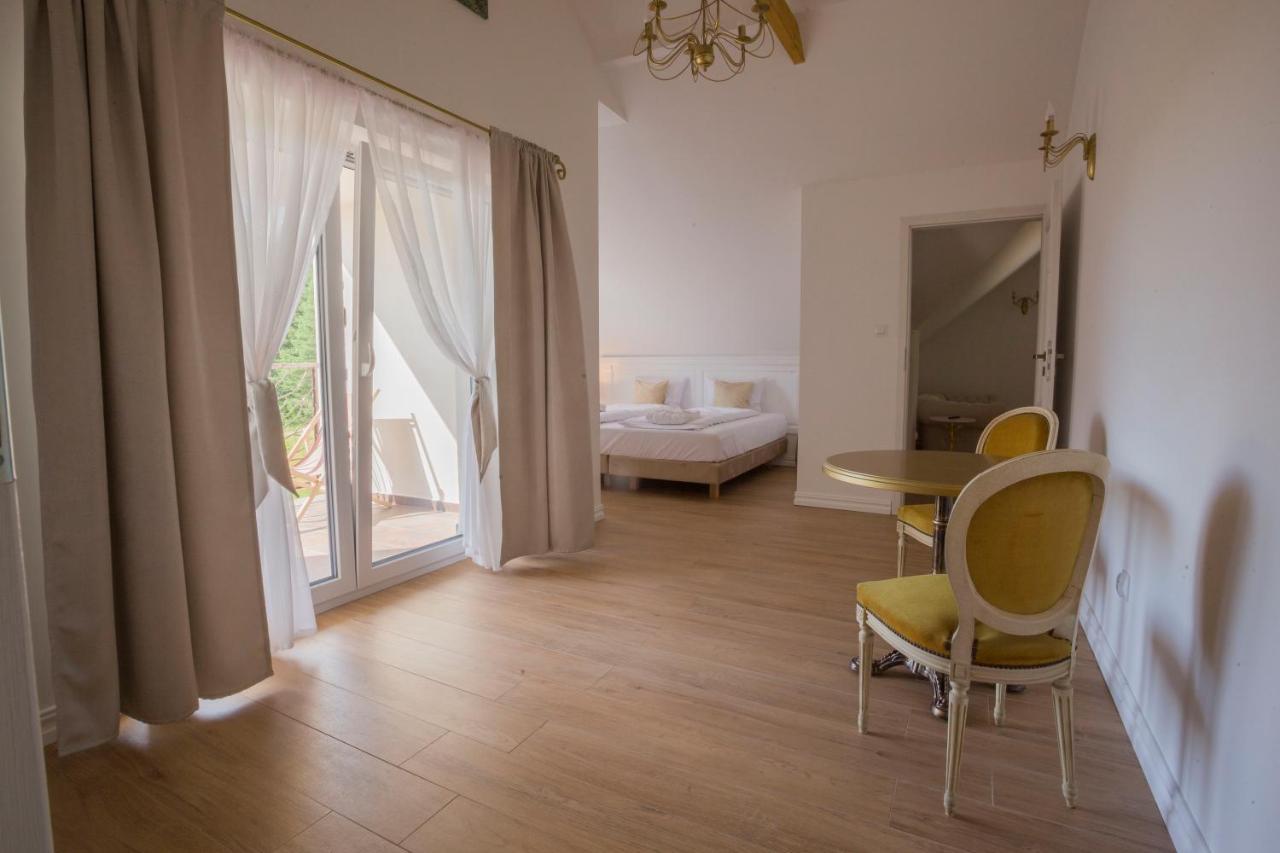 Dwor I Dworek Leszczowate Wellness & Spa Ustrzyki Dolne Exterior photo