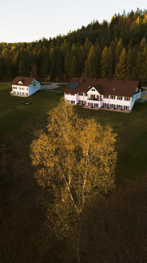 Dwor I Dworek Leszczowate Wellness & Spa Bed & Breakfast Ustrzyki Dolne Exterior photo