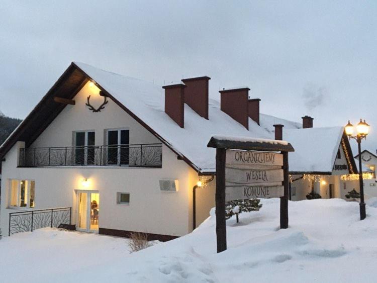 Dwor I Dworek Leszczowate Wellness & Spa Ustrzyki Dolne Exterior photo