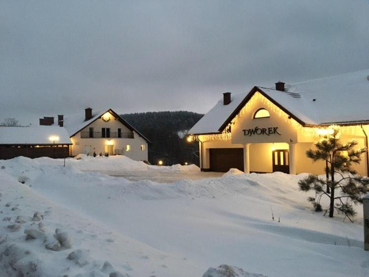 Dwor I Dworek Leszczowate Wellness & Spa Ustrzyki Dolne Exterior photo